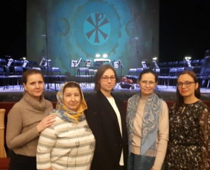 Прихожане Троицкого храма посетили ораторию «Страсти по Матфею» в Нижегородском театре оперы и балета